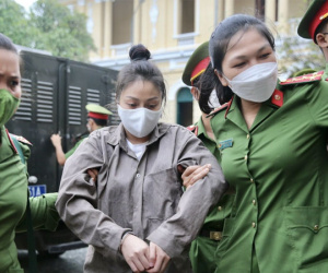 Hôm nay xét xử 'mẹ kế' hành hạ bé 8 tuổi tử vong: Nghiêm trị những kẻ giết người