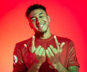 Lingard gia nhập Nottingham Forest, lương cao ngất ngưởng