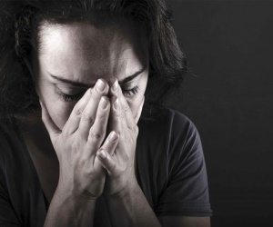 Ngoại tình tuổi xế chiều: Mất 'cả chì lẫn chài' vì lời mật ngọt