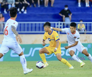 SLNA thắng đậm Hải Phòng, trở lại đỉnh bảng V.League