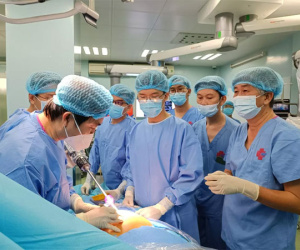 Bị ung thư thận mà không biết, u bướu bò khắp tĩnh mạch