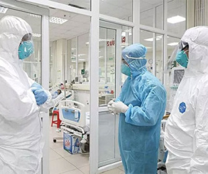 Ngày 24/7: Số mắc COVID-19 giảm mạnh, Bộ Y tế họp khẩn cấp bàn phương án ứng phó dịch bệnh đậu mùa khỉ