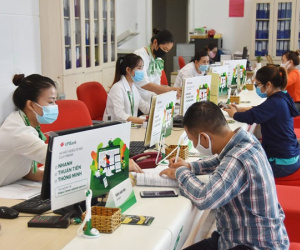 Cảnh báo nợ xấu 'vây' ngân hàng