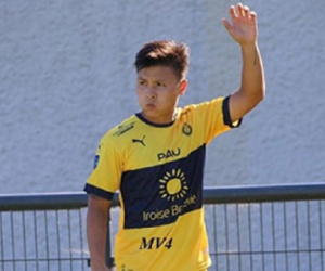 Báo Pháp khen Quang Hải tạo được tình huống nguy hiểm cho Pau FC