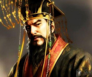 Vì sao bạo chúa Tần Thủy Hoàng cả đời phát cuồng màu đen?