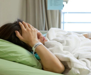 Liên tục bị nhiệt miệng, cô gái trẻ sốc nặng khi bác sĩ thông báo mắc K miệng