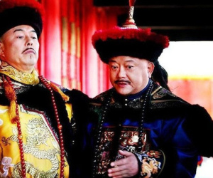 Vì sao vua Càn Long một mực dặn Gia Khánh không giết Hòa Thân?