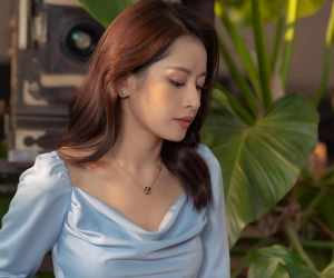 Tái xuất hát hò trên sân khấu với hit 'Anh ơi ở lại', giọng hát Chi Pu tiếp tục là tâm điểm gây tranh cãi