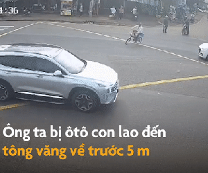 Đạp xe lạng lách, 'trêu ngươi' giữa giao lộ, người đàn ông bị ôtô tông nguy kịch