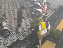 Cười sảng với những khoảnh khắc 'bất ổn' của 4 cô gái trong căn nhà mới xây