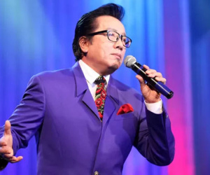 Elvis Phương: 'Gia đình tôi không chấp nhận việc xướng ca vô loài, có lần bố giận đến mức đánh và đuổi tôi ra khỏi nhà'