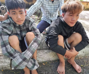 Nhóm thanh niên Hải Phòng mang dao phóng 4m 'diễu hành' ở khu du lịch