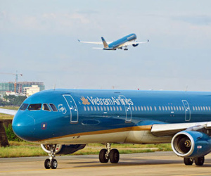 Máy bay hạ cánh khẩn cấp xuống Đà Nẵng: Vietnam Airlines nói gì?