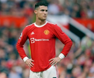 Ronaldo đã nhận được đề nghị từ một CLB, cầu xin MU ra giá chuyển nhượng