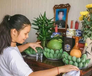 Lau bàn thờ bằng nước lã là phạm đại kỵ: Loại nước nào gia tiên hài lòng?