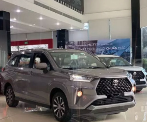 Toyota Veloz tăng giá, khách rủ nhau rút cọc