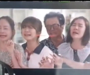 Thương Ngày Nắng Về: Lộ cảnh quay bà Nga qua đời, các con gào khóc lạc giọng ngoài phòng cấp cứu