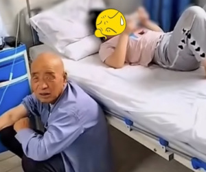 Con gái xin vào viện chăm sóc ông bị ốm, bố vào thăm thì chứng kiến cảnh tượng gây sốc: 'Giờ nhét ngược nó lại vào bụng còn kịp không?'
