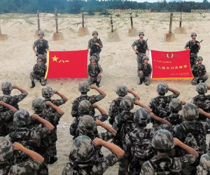 Quân đội Trung Quốc rầm rộ kỷ niệm ngày thành lập