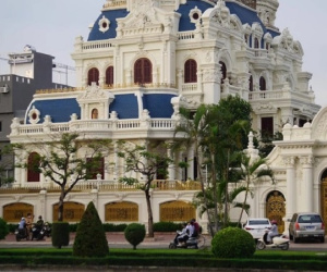 Soi loạt biệt thự dát vàng của đại gia trước khi vướng vòng lao lý