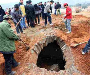 Kỳ bí chuyện 'ngôi mộ cổ giết người', 80 kẻ trộm mộ vào trong đều mất mạng