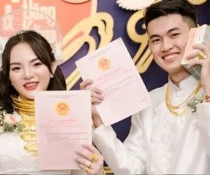 Danh tính rich kid nhận hồi môn chục tỷ, sổ đỏ tiền mặt đầy tay