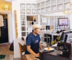 Cuộc sống bình yên trong căn biệt thự view biển của vị nhạc sĩ nổi tiếng vừa chiến thắng bệnh ung thư