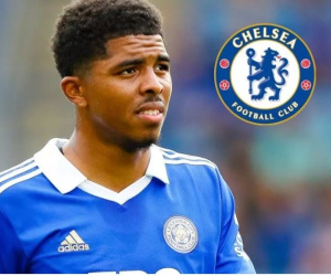 Chelsea phá kỷ lục mua trung vệ đàn em Maguire