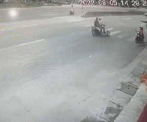 Xe giường nằm gây tai nạn liên hoàn, 3 người thương vong