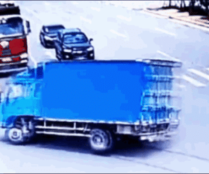 Thần chết ngủ quên: Kinh hoàng cảnh thanh niên thoát chết 2 lần chỉ trong vài giây
