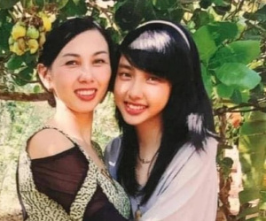 Người mẹ trẻ trung của Hoa hậu Thùy Tiên: Thường bị nhầm là chị ruột của con gái