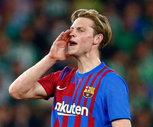 De Jong 'nhắc khéo' MU bằng màn trình diễn siêu hạng