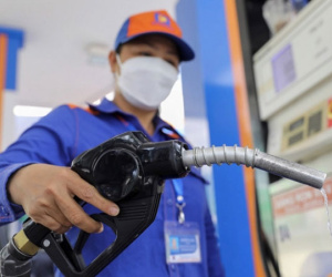 Giá xăng sẽ giảm sâu về mức hơn 23.000 đồng/lít?