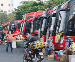 Từ đầu tháng 9, gửi hàng trên xe khách phải cung cấp 6 thông tin