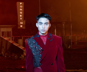 Em trai Sơn Tùng MTP tung MV debut khiến dân mạng tranh cãi: 'Đầu tư khủng nhưng hát không rõ lời giống hệt anh trai'