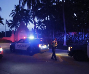 Hé lộ lý do FBI tiến hành đột kích chưa từng có nhà ông Trump