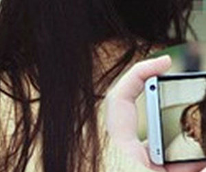 Níu kéo tình yêu bằng cách gửi ảnh và video nhạy cảm tới nhà chồng của người tình