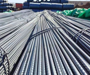 Giá thép trong nước giảm 'sốc' lần thứ 13 liên tiếp