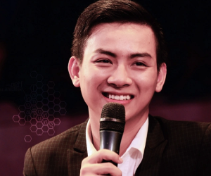 Giữa xôn xao biểu hiện lạ trên sóng livestream, Hoài Lâm có thêm MV cán mốc 100 triệu lượt xem
