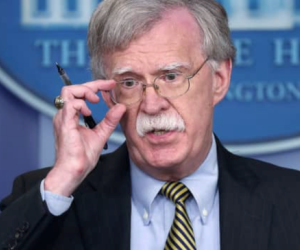 Mỹ buộc tội người Iran định ám sát cố vấn của chính quyền Trump