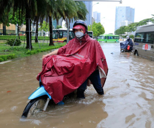 Bão số 2 gây mưa 'kỷ lục' ở Hà Nội