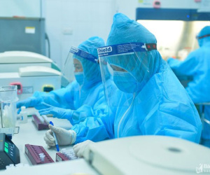 Ngày 13/8, cả nước có 1.815 ca COVID-19, bệnh nhân nặng tăng vọt, tiếp tục có 1 trường hợp tử vong