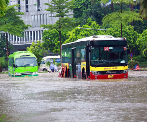 Nghìn tỷ đổ vào hệ thống thoát nước, vì sao Hà Nội vẫn ngập nặng?