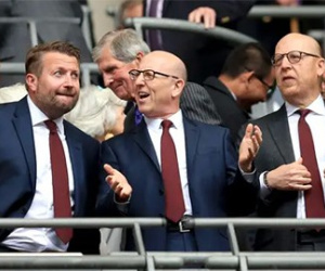 Nhà Glazer đã ra giá bán Man United