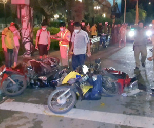 Say xỉn, tài xế tông liên hoàn nhiều xe máy dừng chờ đèn đỏ