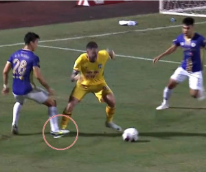 'Sếp' Ban trọng tài thừa nhận HAGL mất oan penalty