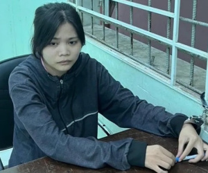 Clip: 'Nữ quái' vào tiệm vàng đeo thử nhẫn rồi ôm vàng bỏ chạy