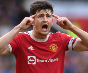 Ten Hag chịu sức ép cho Maguire ngồi dự bị ở trận gặp Liverpool