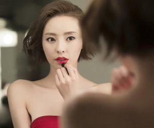 Gái xinh ôm cuộc tình buồn khi bất chấp mọi giá để săn chồng giàu