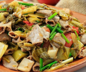 Vụ 'lòng xào dưa 30k' cô giáo nghi cặp bồ: 'Từ hôm nghỉ đến nay, mỗi lần gọi đến cô ấy cứ khóc hoài'